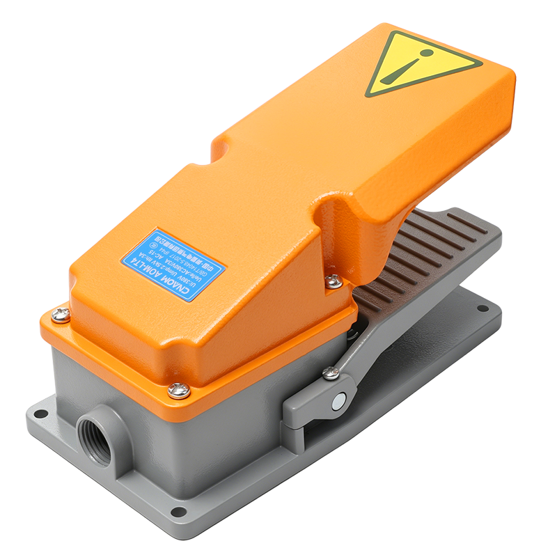 LT4 Foot Switch